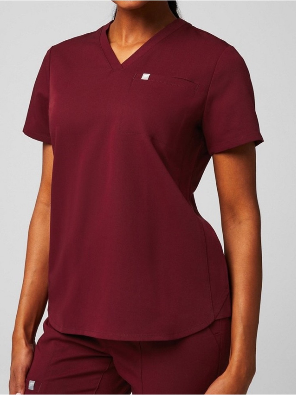 Fabletics Helix one-pocket v-neck scrubs uniform top Burgundy women’s Small